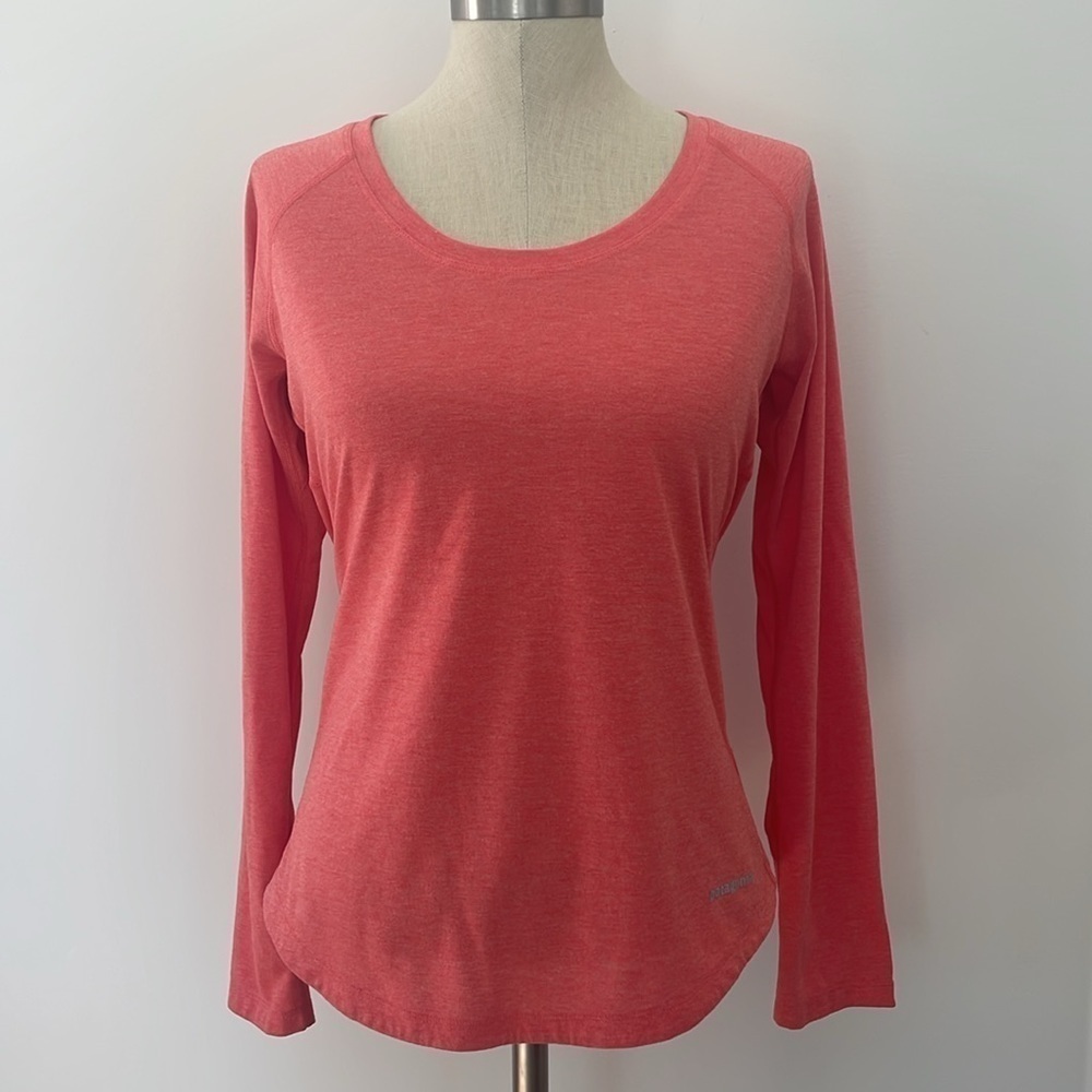 Patagonia long sleeve scoop neck lightweight hiking running Womens medium